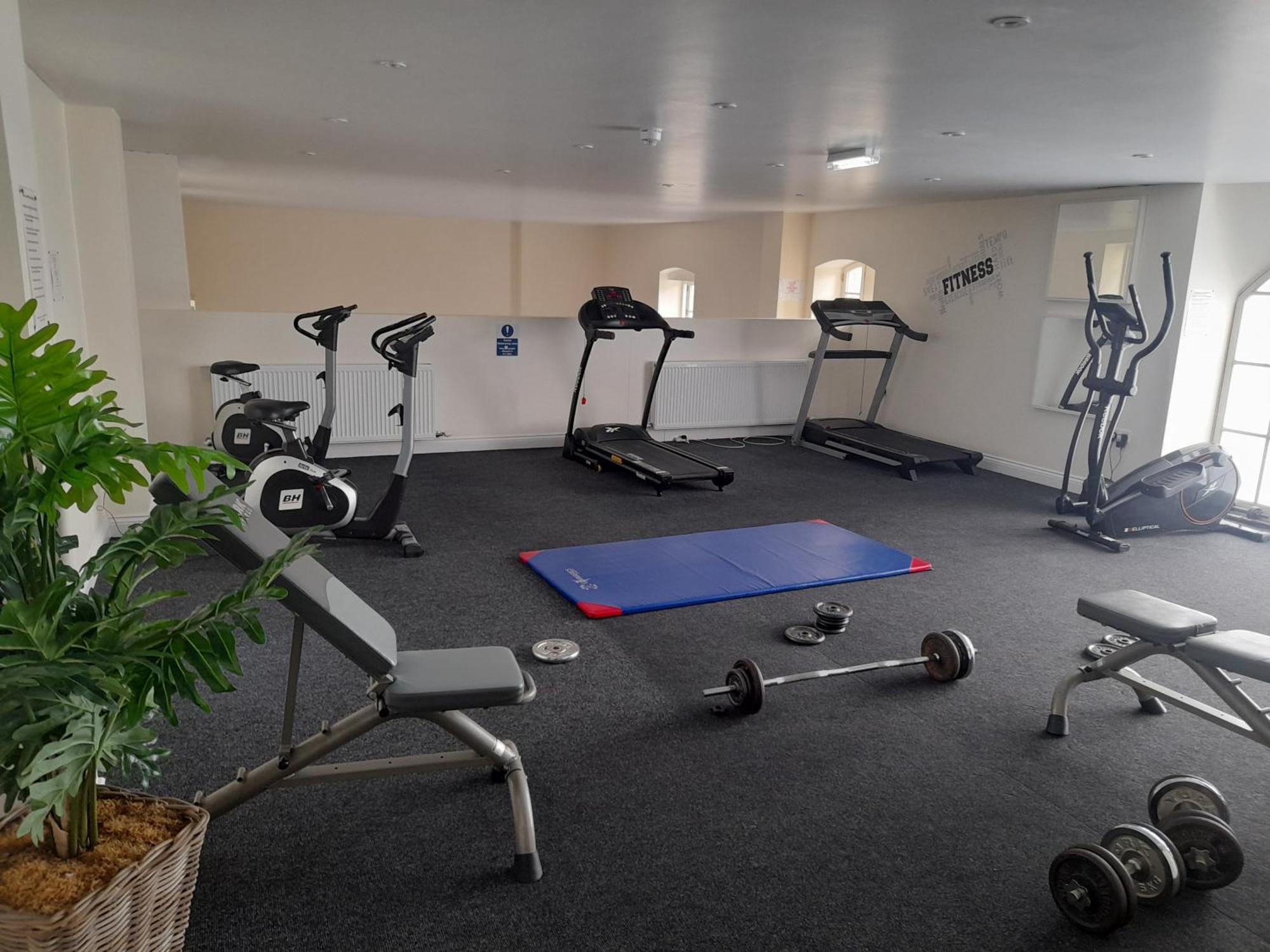 Old Brewery Home With Pool And Gym Access Oakhill Kültér fotó
